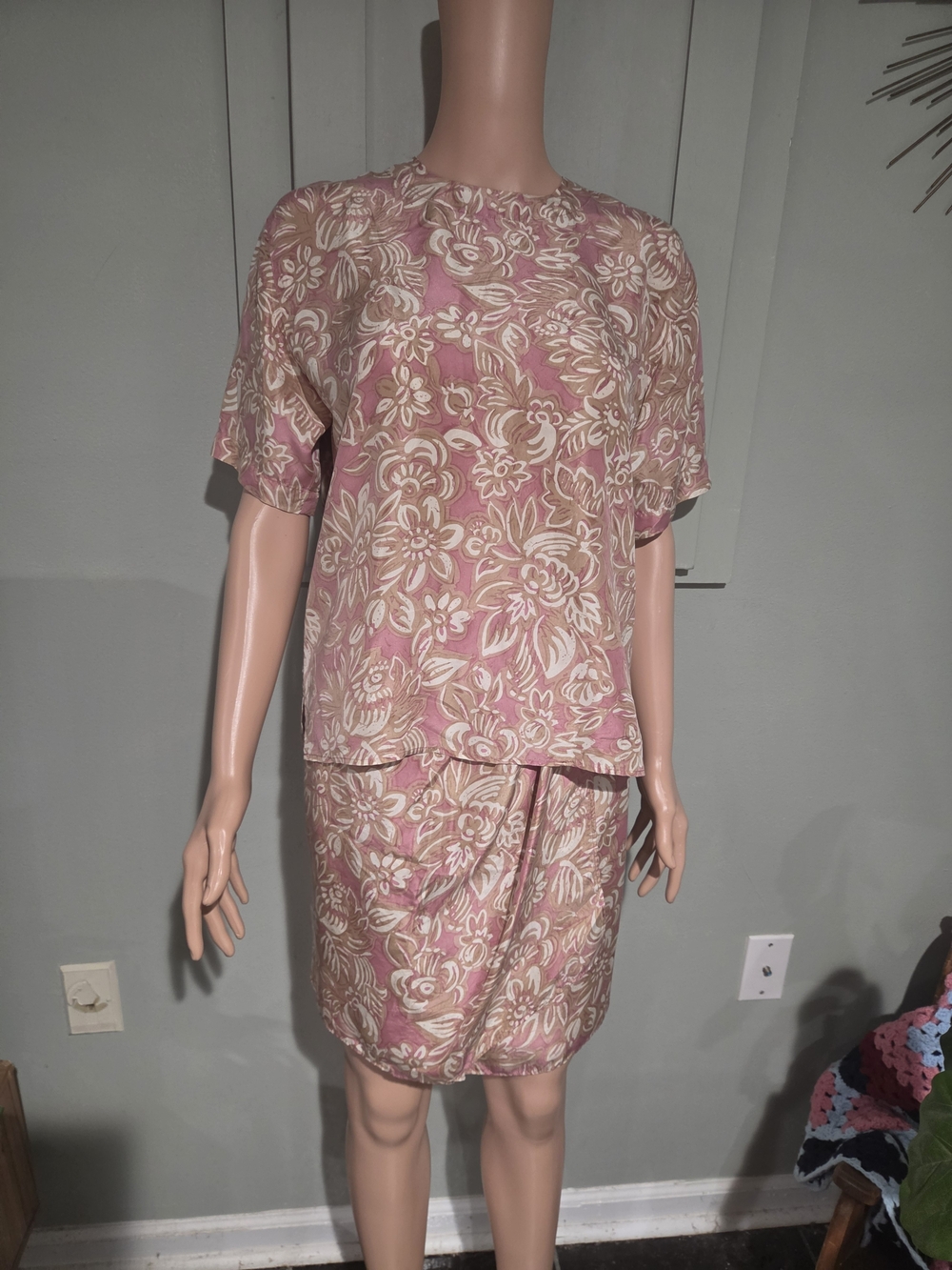 Vintage S.L.B. Sunny Leigh 100% Silk Floral Top Skirt 2 Piece Set S - Picture 11 of 16